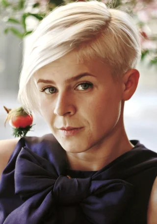 Robyn height profile photo