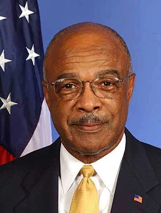 Rod Paige height profile photo