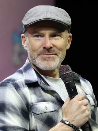Roger Craig Smith height profile photo