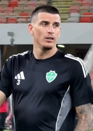 Roger Ibañez height profile photo