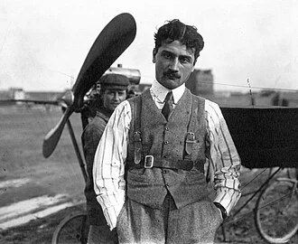 Roland Garros (aviator) height profile photo