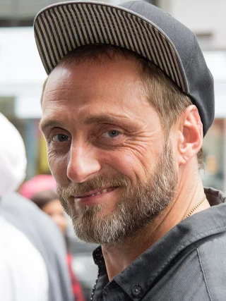 Roland Møller height profile photo