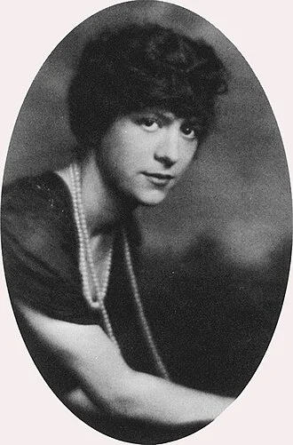 Romaine Brooks height profile photo
