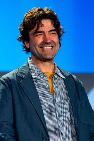 Ron Livingston height profile photo