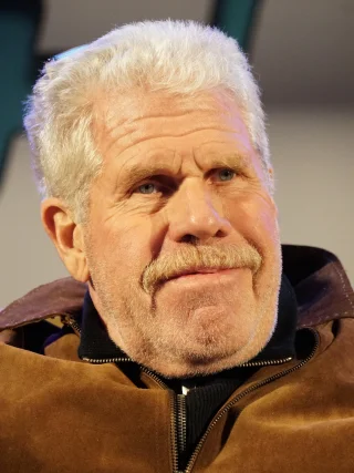 Ron Perlman height profile photo