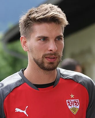 Ron-Robert Zieler height profile photo