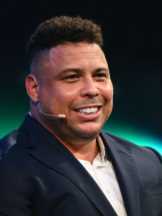 Ronaldo (Brazilian footballer) height profile photo