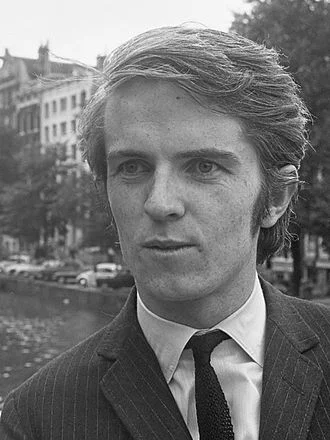 Ronan O'Rahilly height profile photo