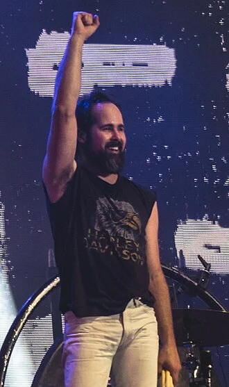 Ronnie Vannucci Jr. height profile photo