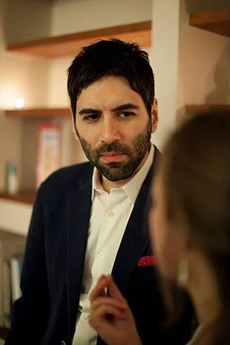 Roosh V height profile photo