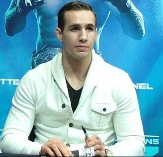 Rory MacDonald (fighter) height profile photo