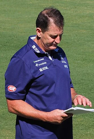 Ross Lyon height profile photo