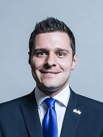 Ross Thomson height profile photo