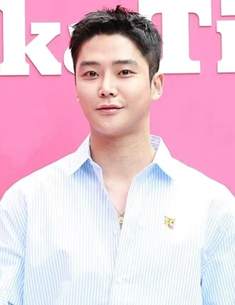 Rowoon height profile photo