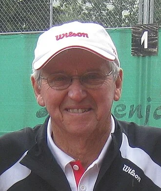 Roy Emerson height profile photo