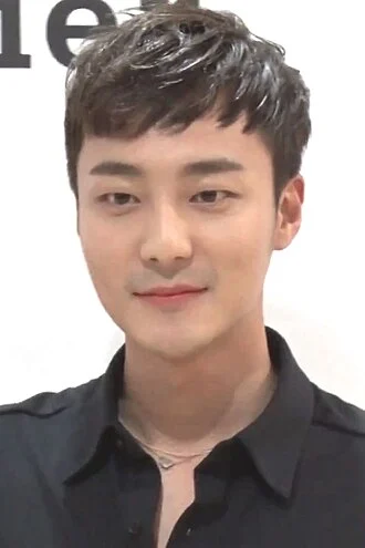 Roy Kim height profile photo