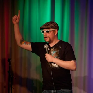Rufus Hound height profile photo