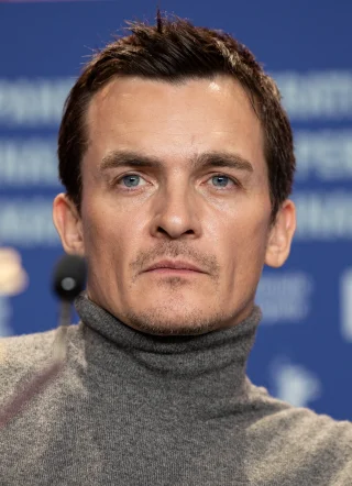 Rupert Friend height profile photo