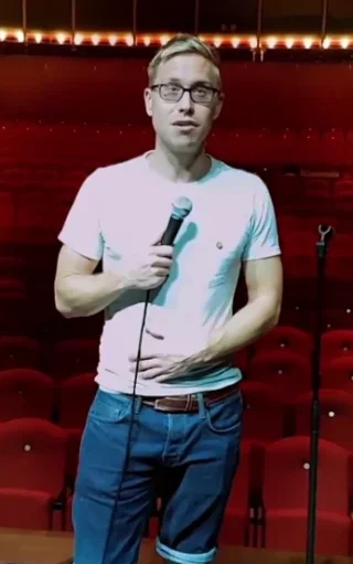 Russell Howard height profile photo