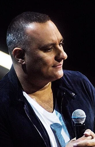 Russell Peters height profile photo