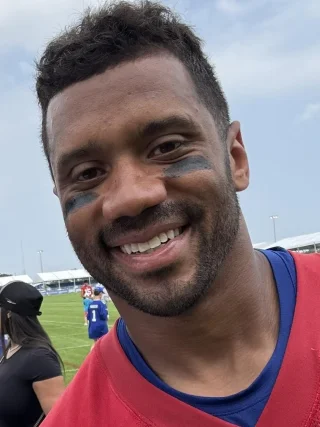 Russell Wilson height profile photo