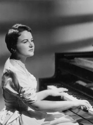Ruth Slenczynska height profile photo