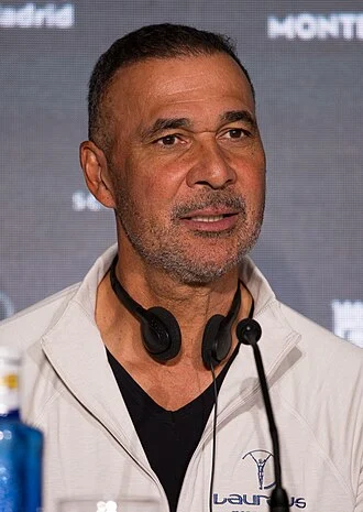 Ruud Gullit height profile photo