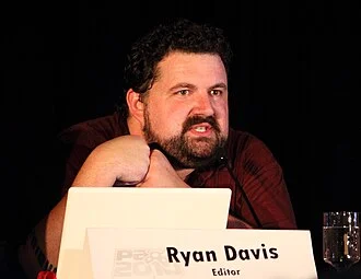 Ryan Davis (video game journalist) height profile photo