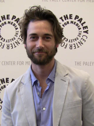 Ryan Eggold height profile photo
