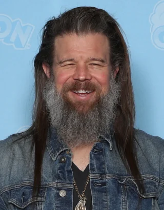 Ryan Hurst height profile photo