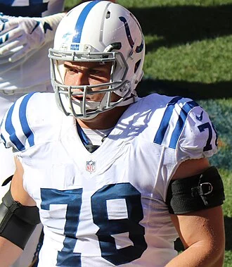 Ryan Kelly (American football) height profile photo