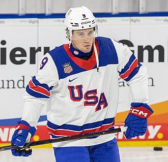 Ryan Leonard (ice hockey) height profile photo