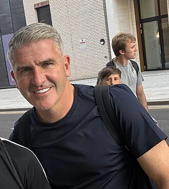 Ryan Lowe height profile photo