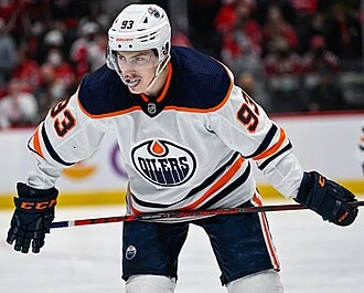 Ryan Nugent-Hopkins height profile photo