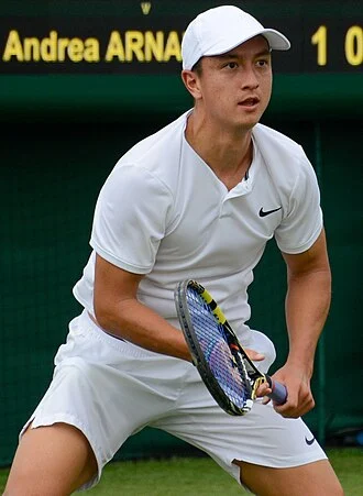 Ryan Peniston height profile photo