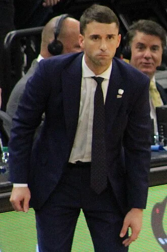 Ryan Saunders height profile photo