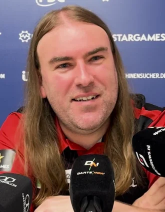 Ryan Searle (darts player) height profile photo