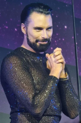 Rylan Clark height profile photo