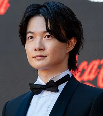 Ryunosuke Kamiki height profile photo