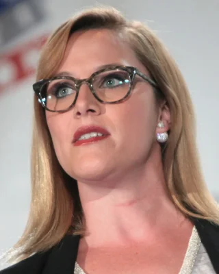 S. E. Cupp height profile photo