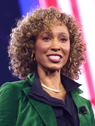 Sage Steele height profile photo