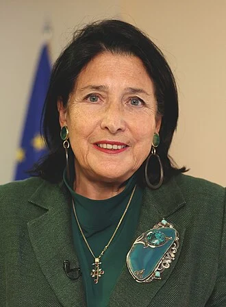 Salomé Zourabichvili height profile photo