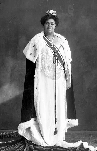 Sālote Tupou III height profile photo