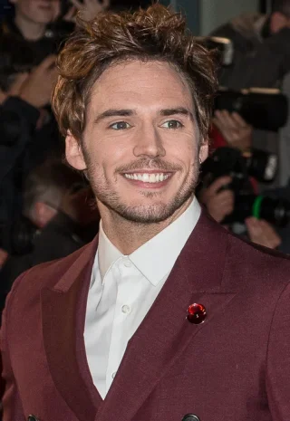 Sam Claflin height profile photo