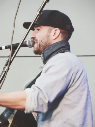 Sam Hunt height profile photo
