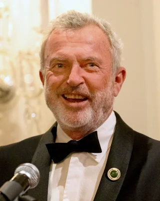 Sam Neill height profile photo