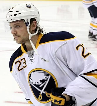 Sam Reinhart height profile photo