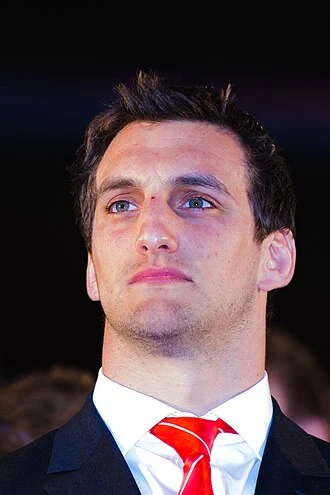 Sam Warburton height profile photo