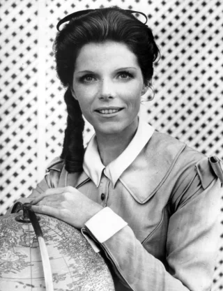 Samantha Eggar height profile photo