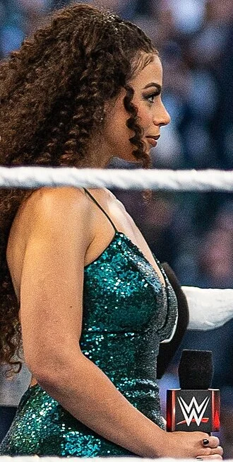 Samantha Irvin height profile photo